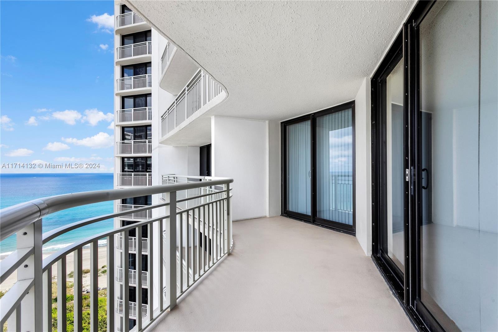 TIARA CONDO - Residential