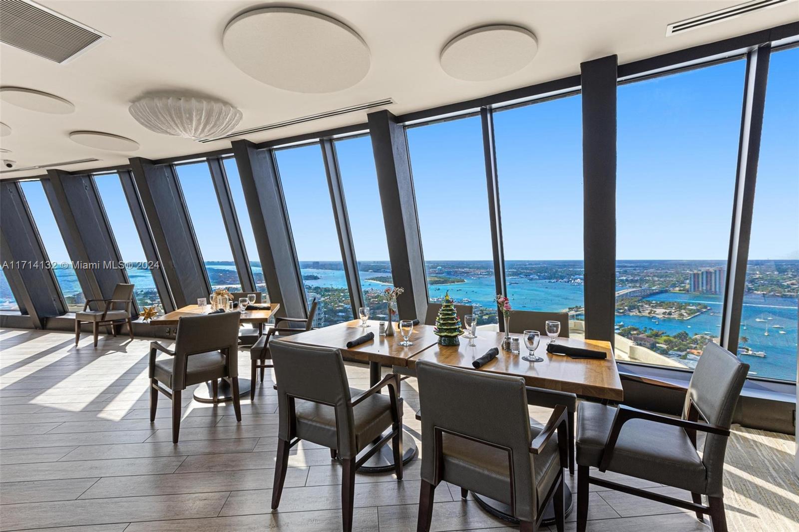 TIARA CONDO - Residential