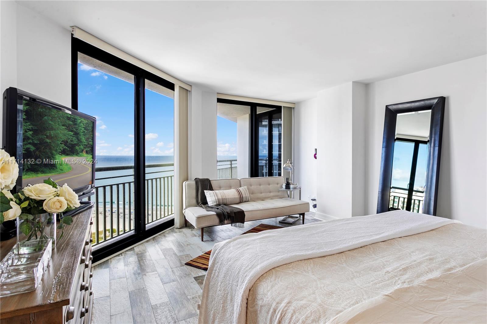 TIARA CONDO - Residential