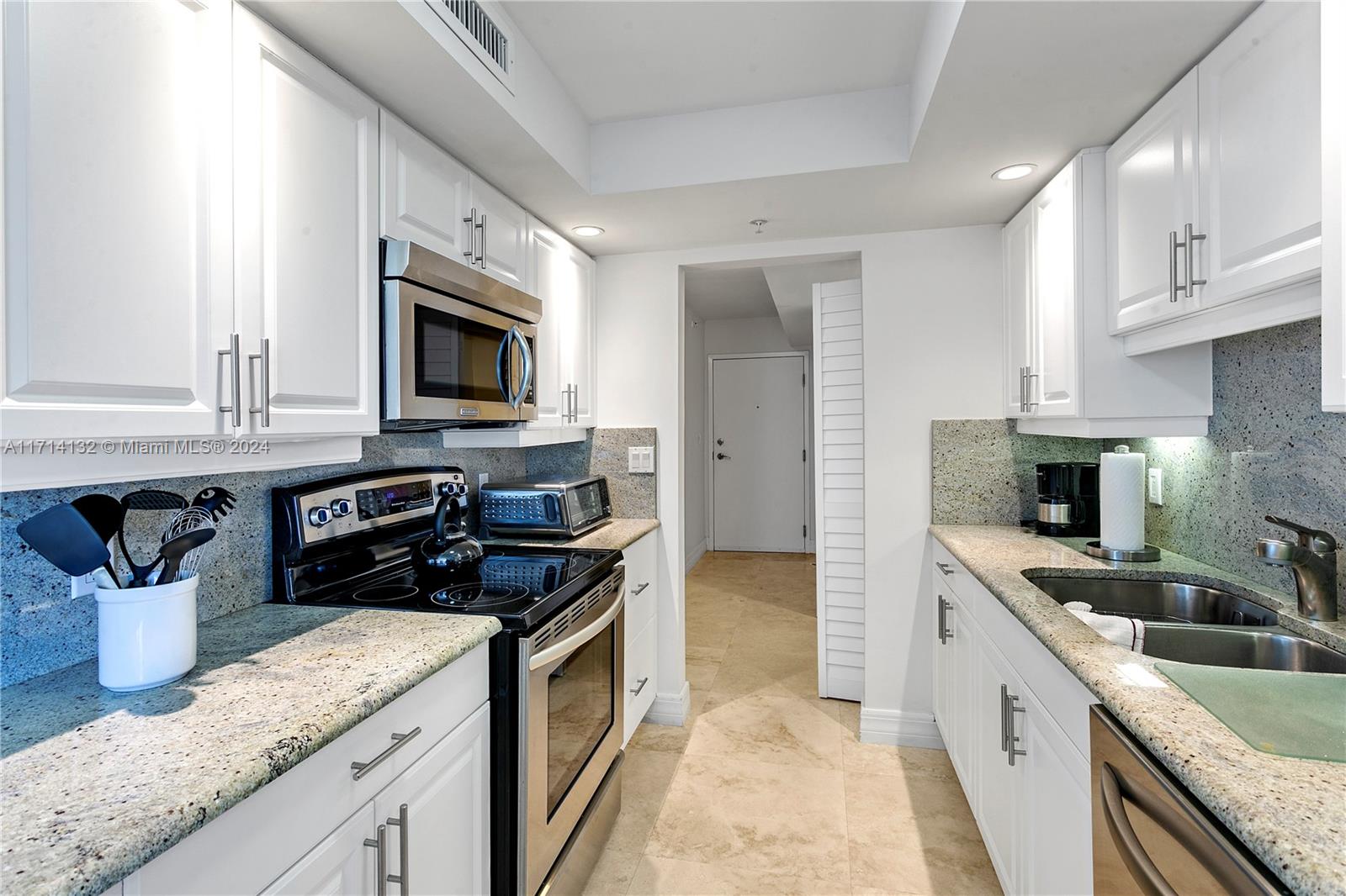 TIARA CONDO - Residential
