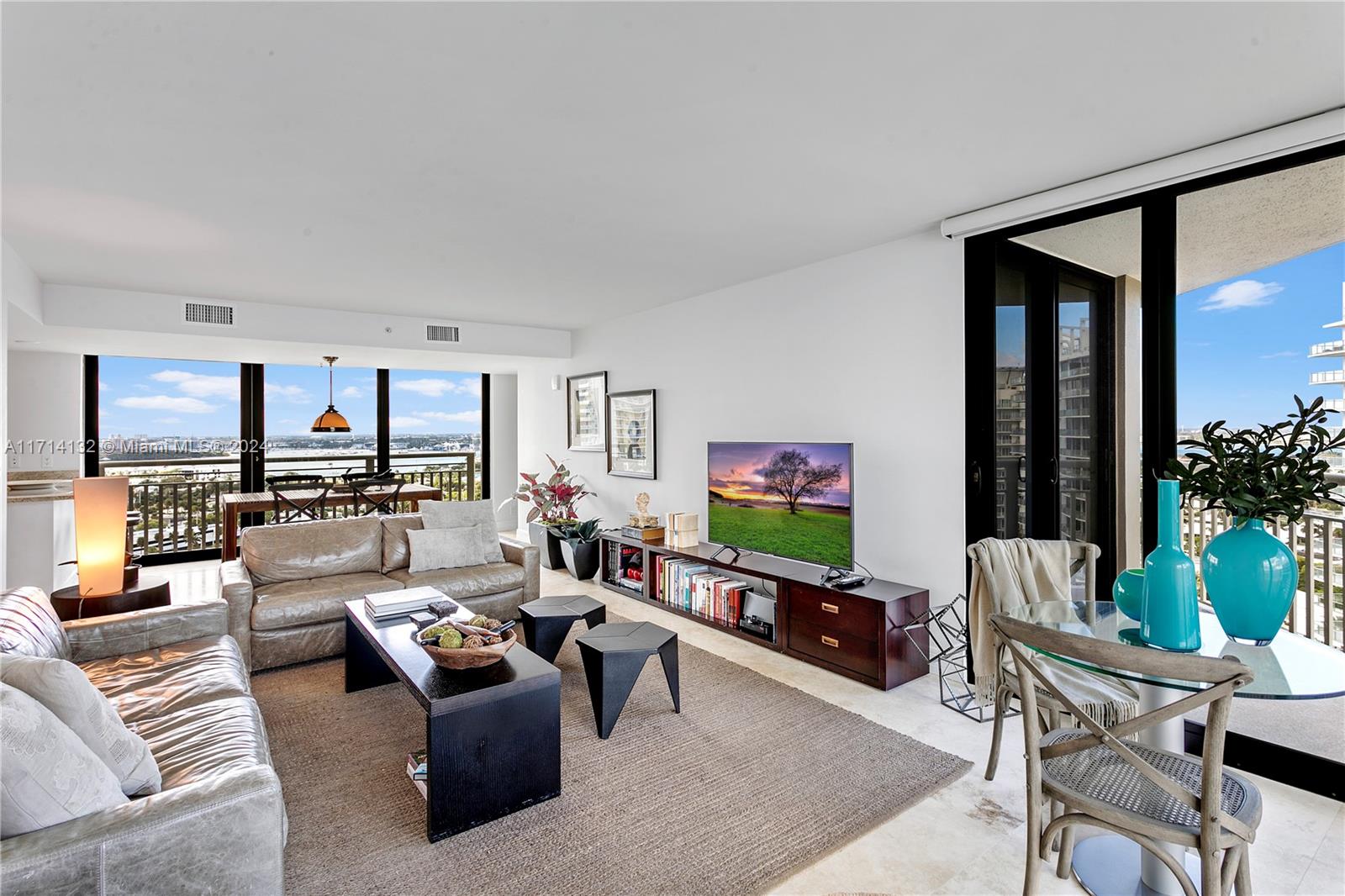 TIARA CONDO - Residential