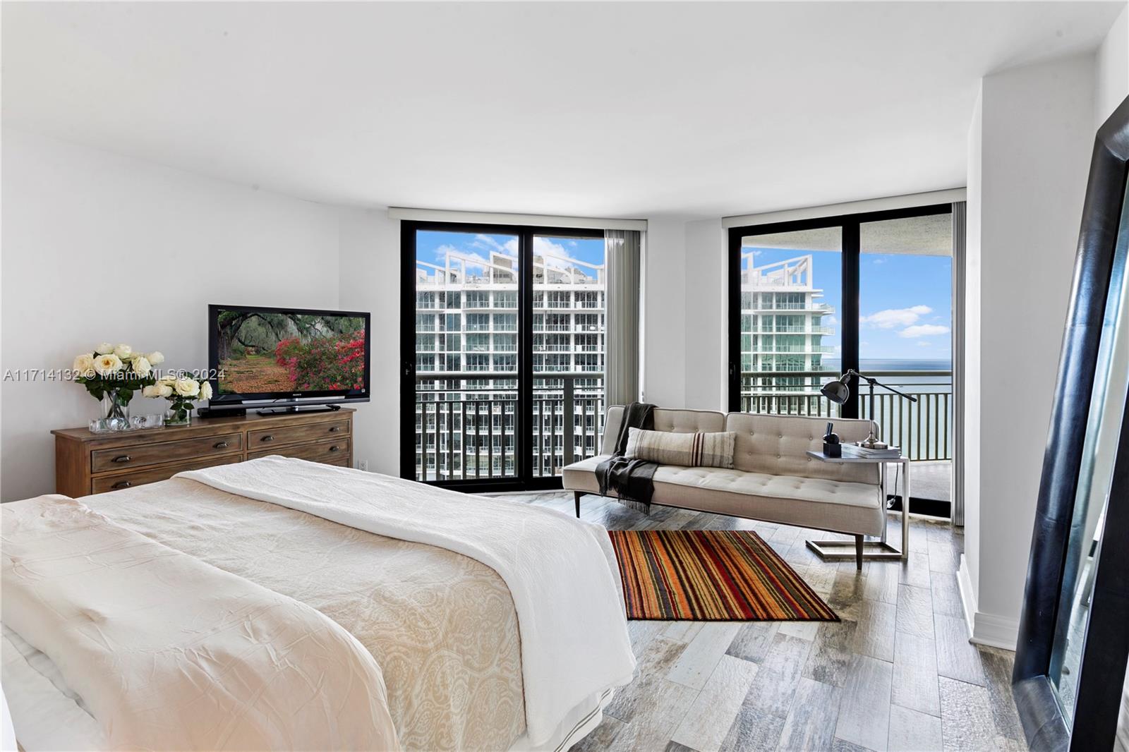 TIARA CONDO - Residential