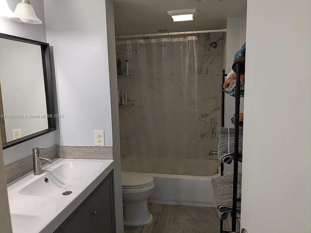 VILLAS AT MEADOW LAKES CO - Residential