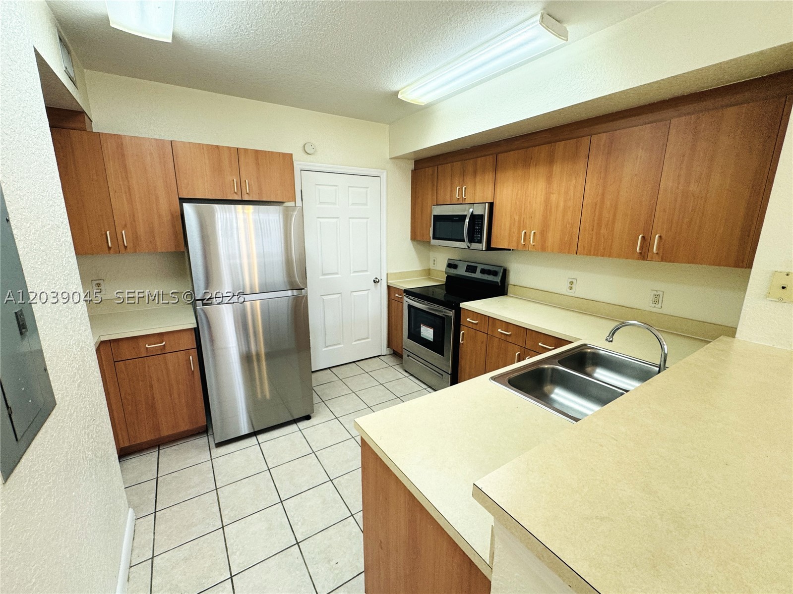 705 Belmont Ln 705