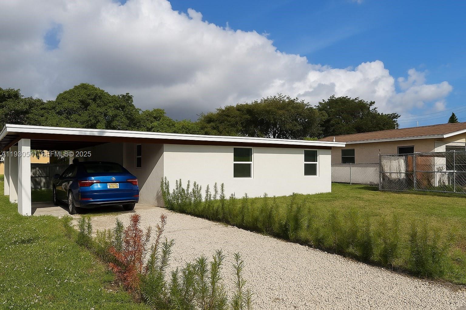 NORTH WEST LAUDERDALE - Residential