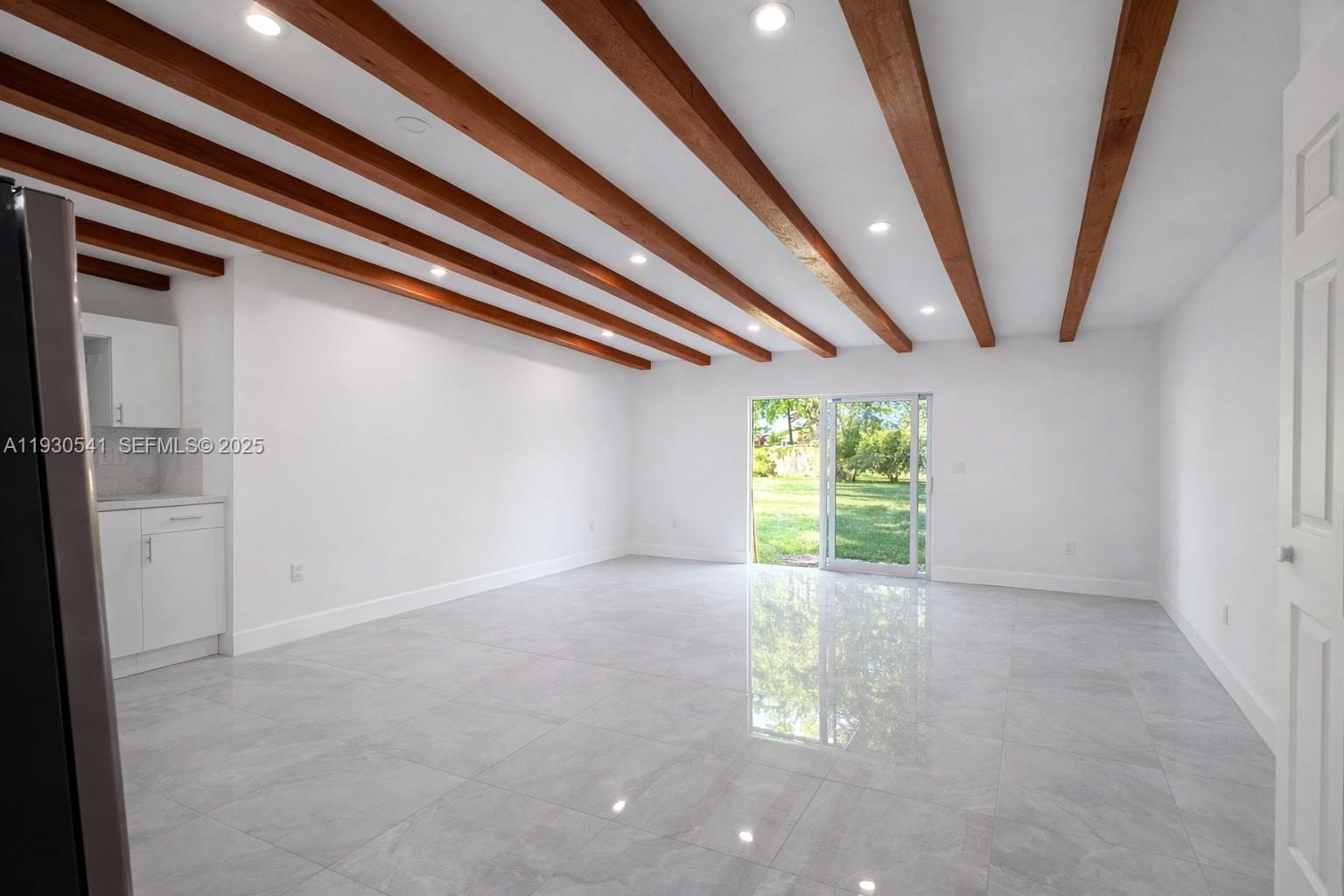 NORTH WEST LAUDERDALE - Residential