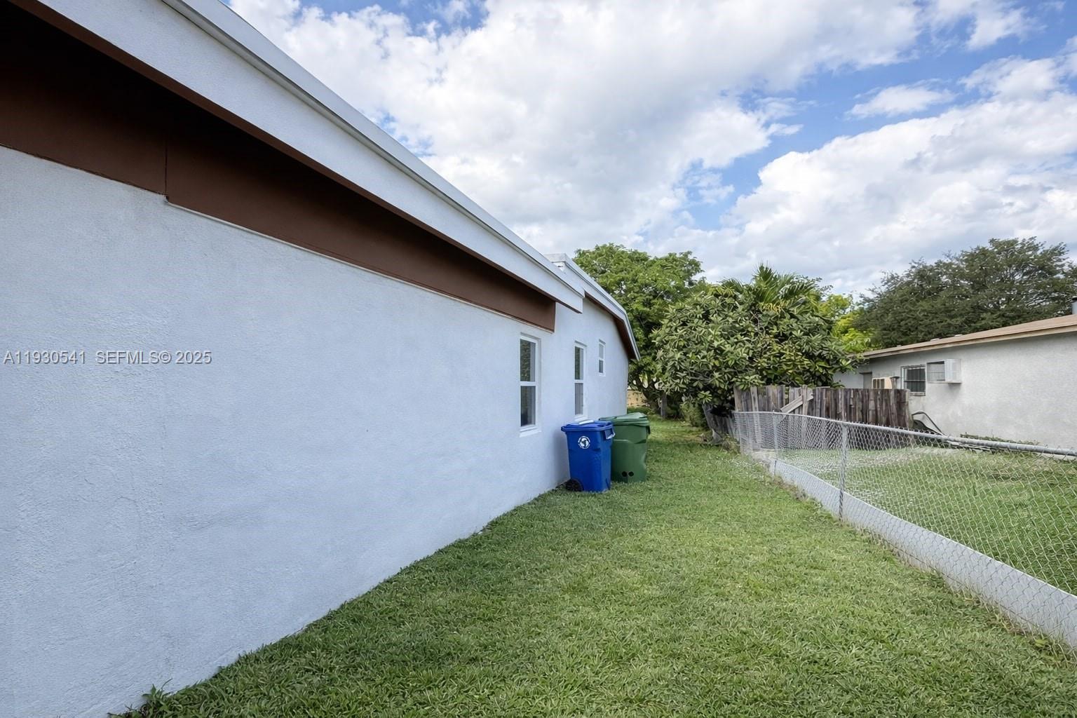 NORTH WEST LAUDERDALE - Residential