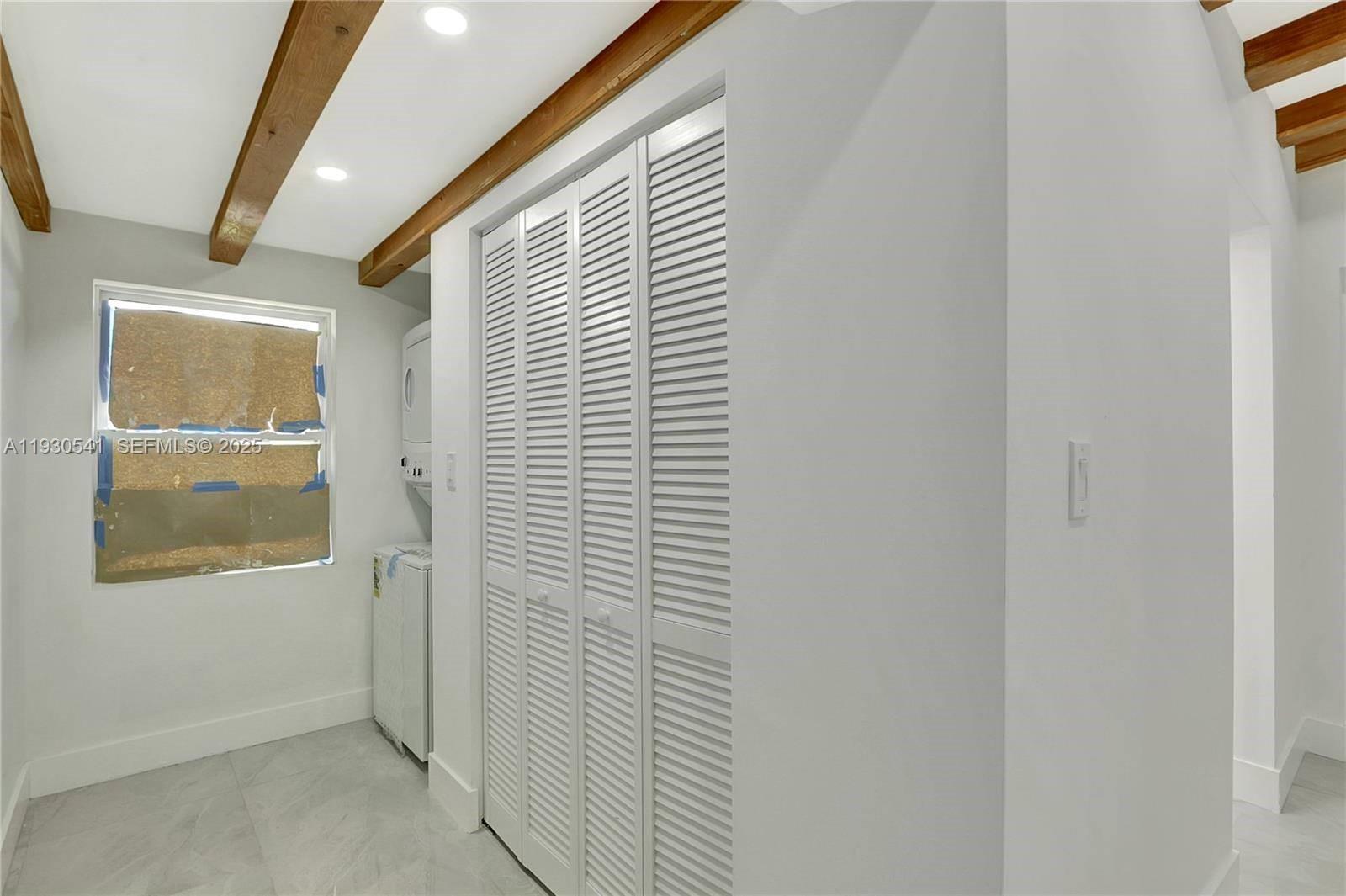 NORTH WEST LAUDERDALE - Residential