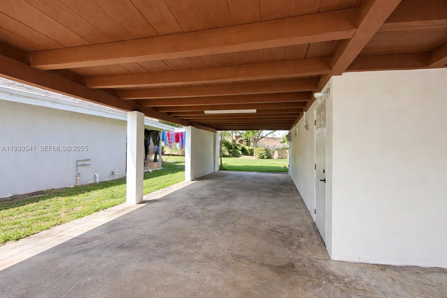 NORTH WEST LAUDERDALE - Residential