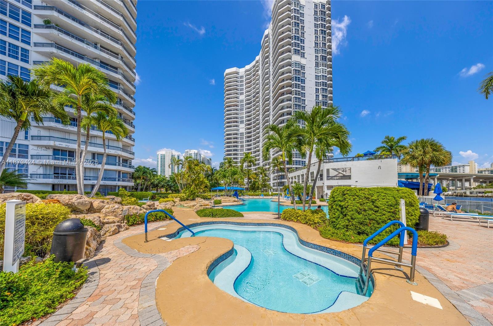 MYSTIC POINTE CONDO NO TW - Residential