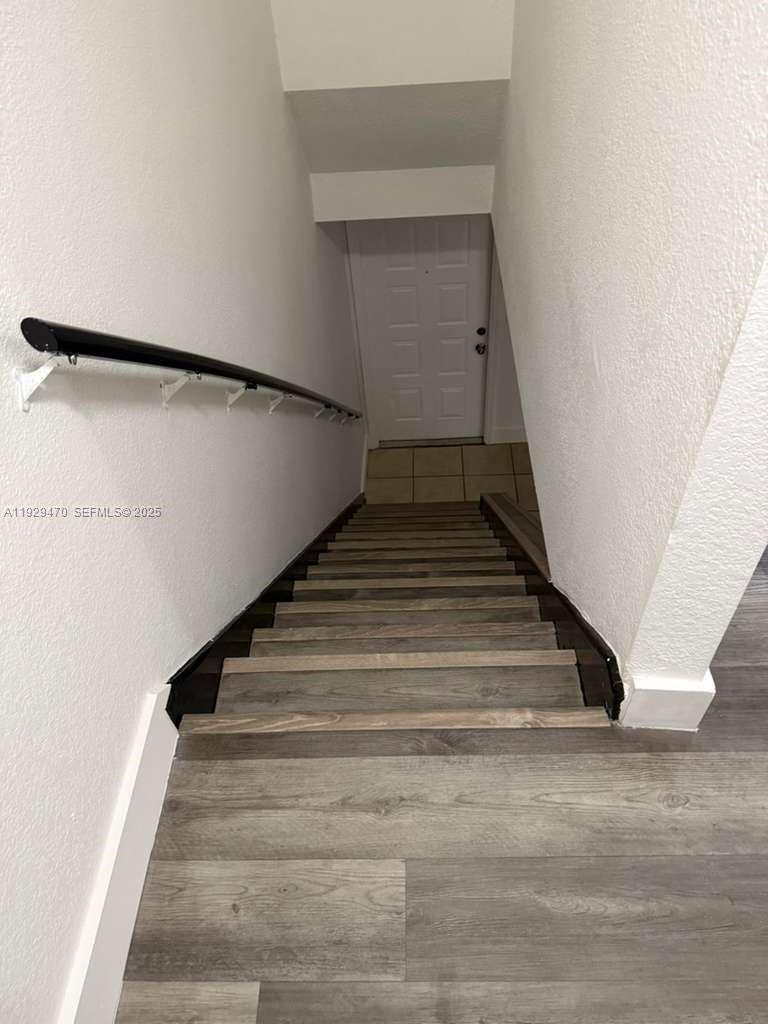 TOWNHOUSES OF PLANTATION - Residential Lease