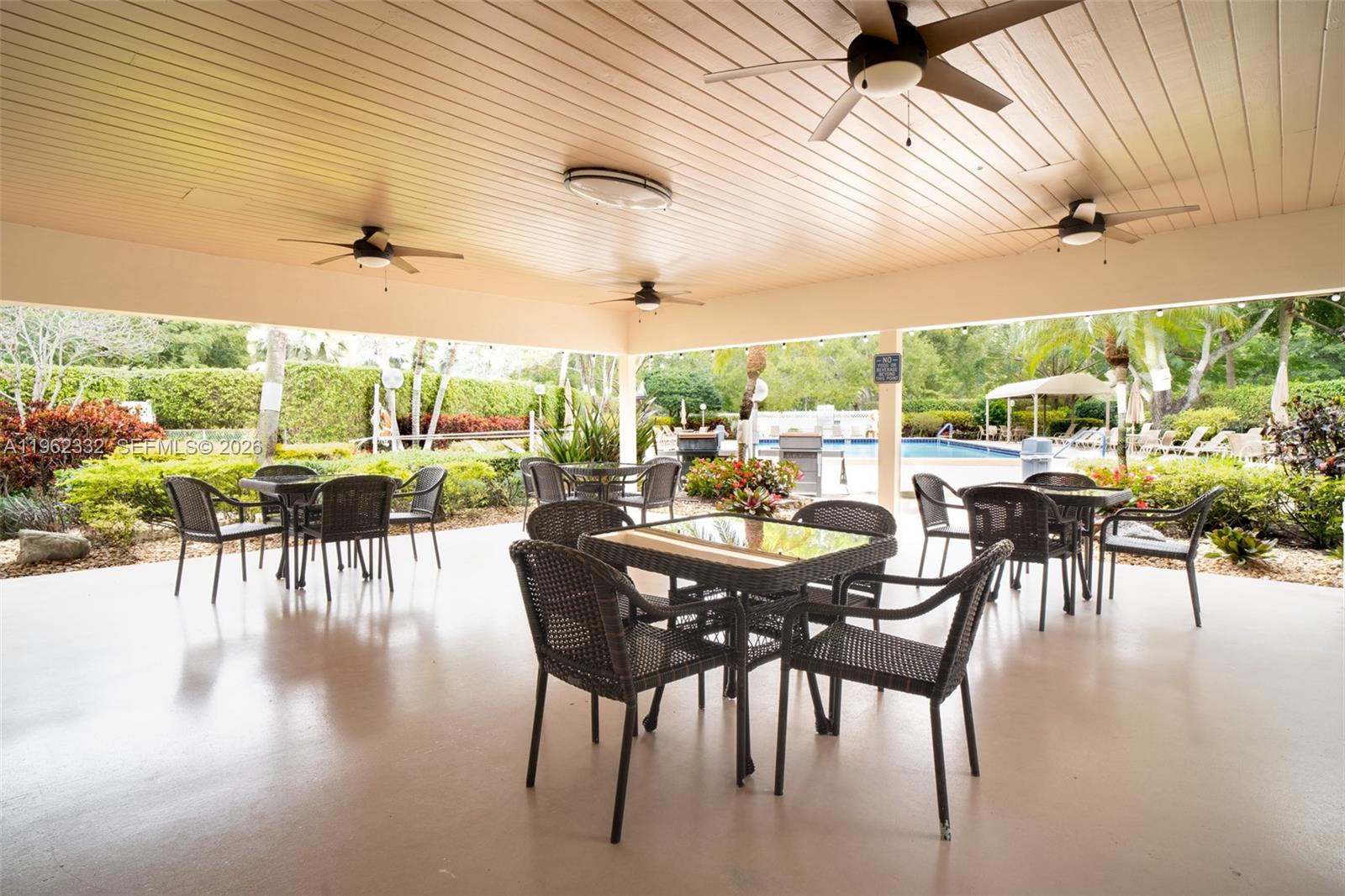 NO 112 PALM-AIRE COUNTRY - Residential