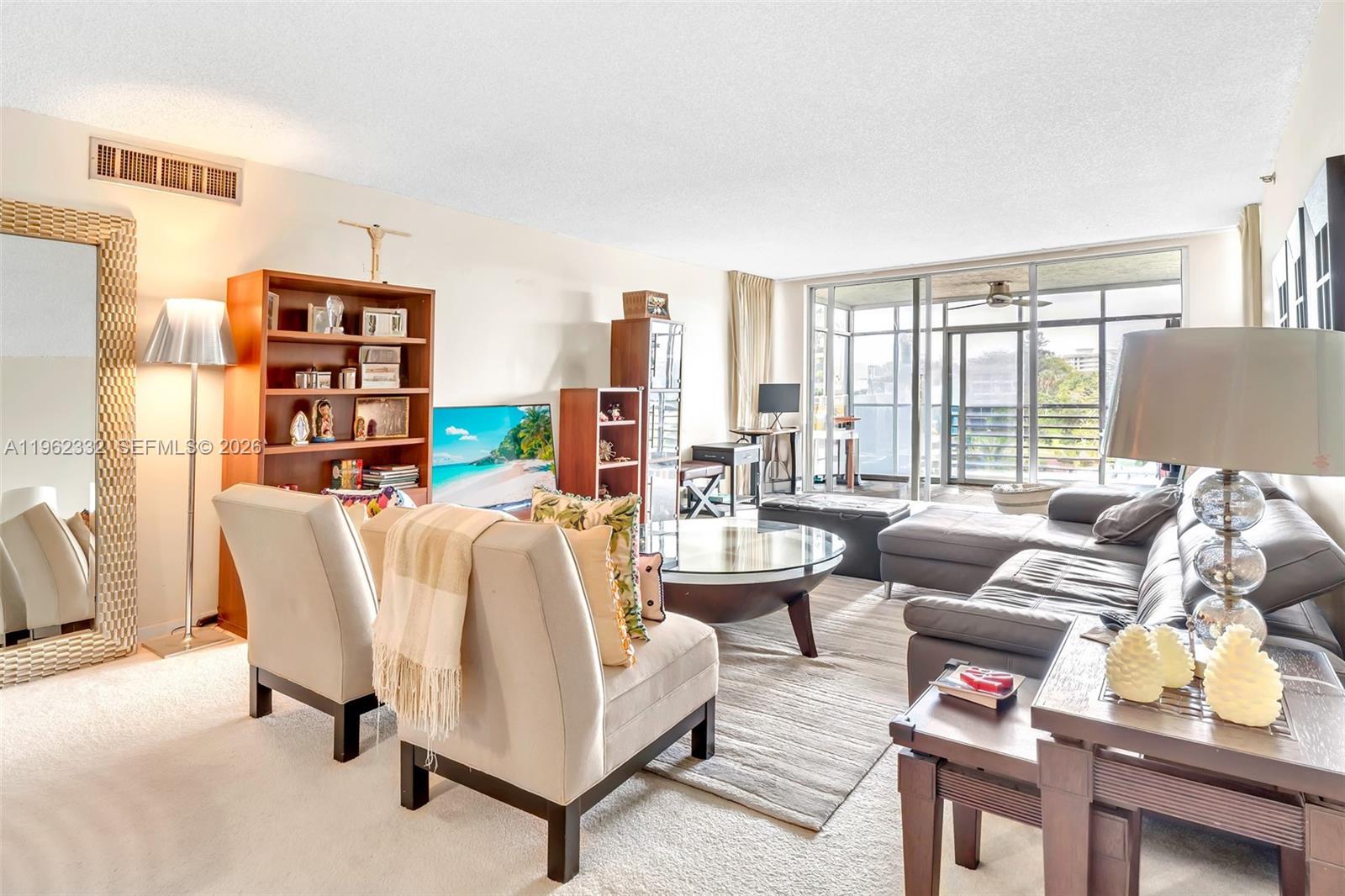 NO 112 PALM-AIRE COUNTRY - Residential