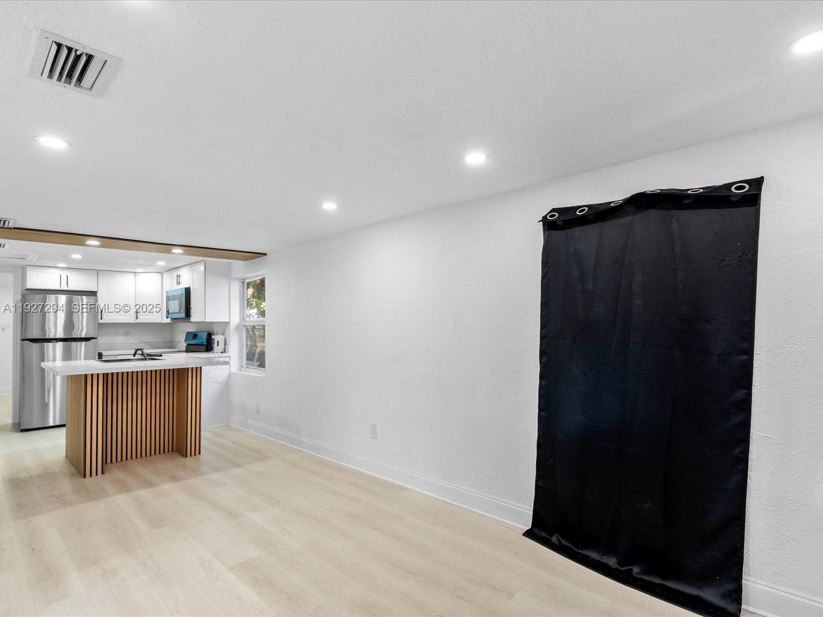 LIBERTY CITY - Residential