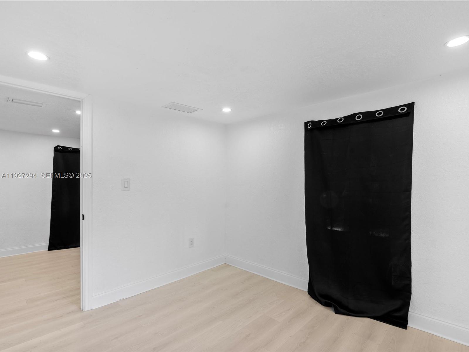 LIBERTY CITY - Residential