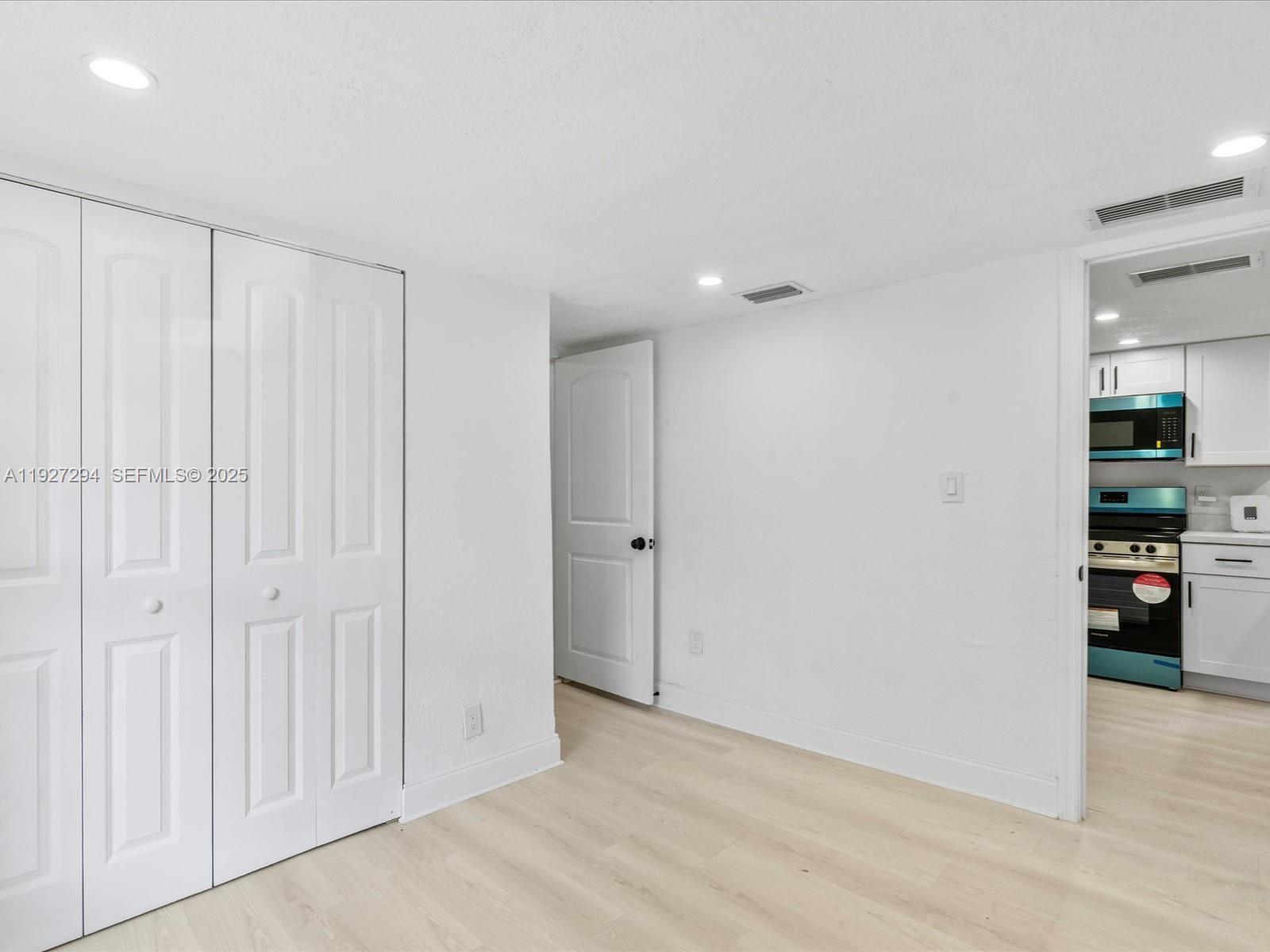 LIBERTY CITY - Residential