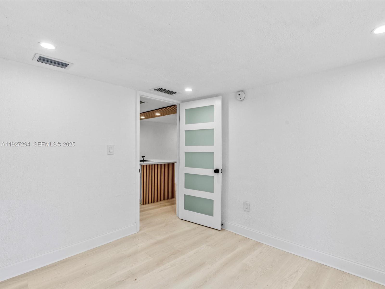 LIBERTY CITY - Residential