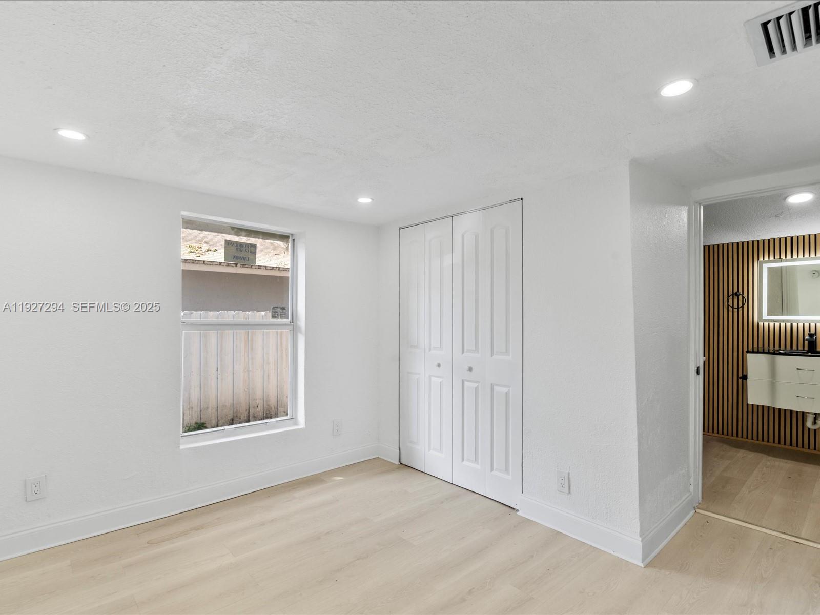 LIBERTY CITY - Residential