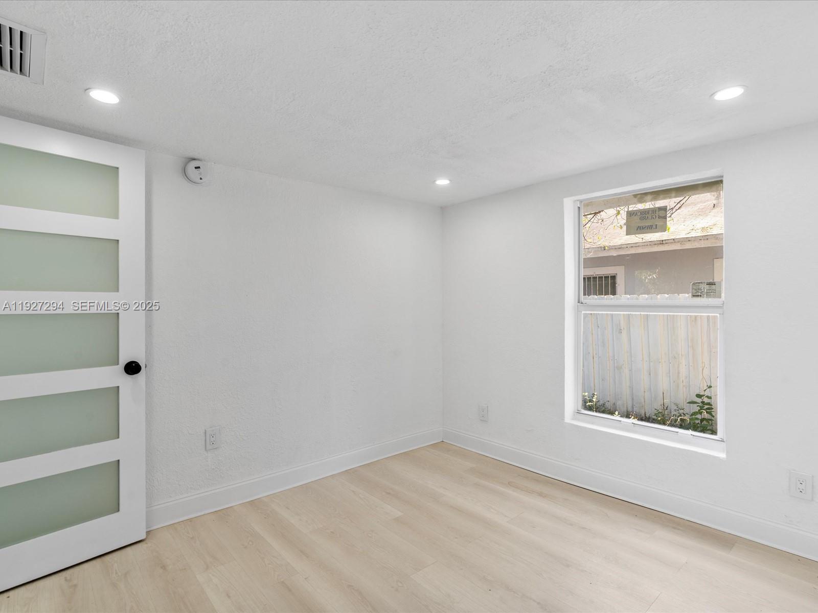 LIBERTY CITY - Residential