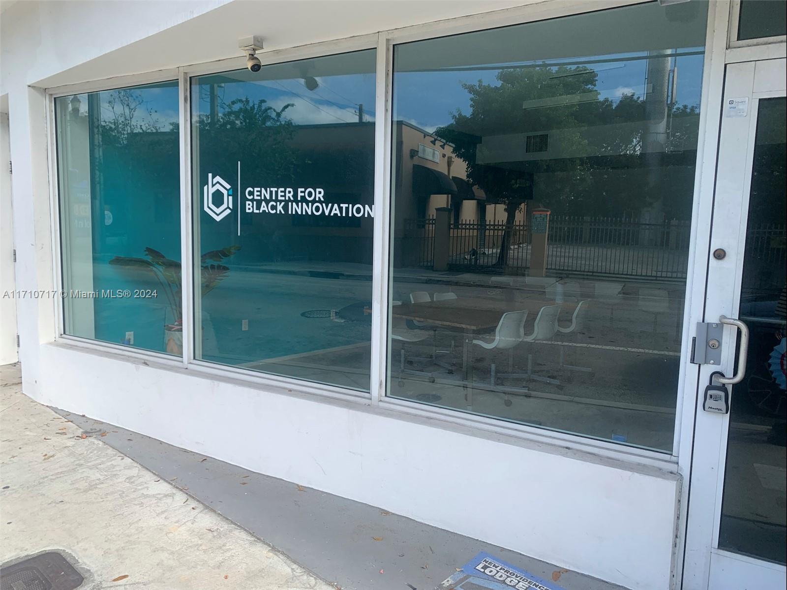 937 NW 3rd Ave