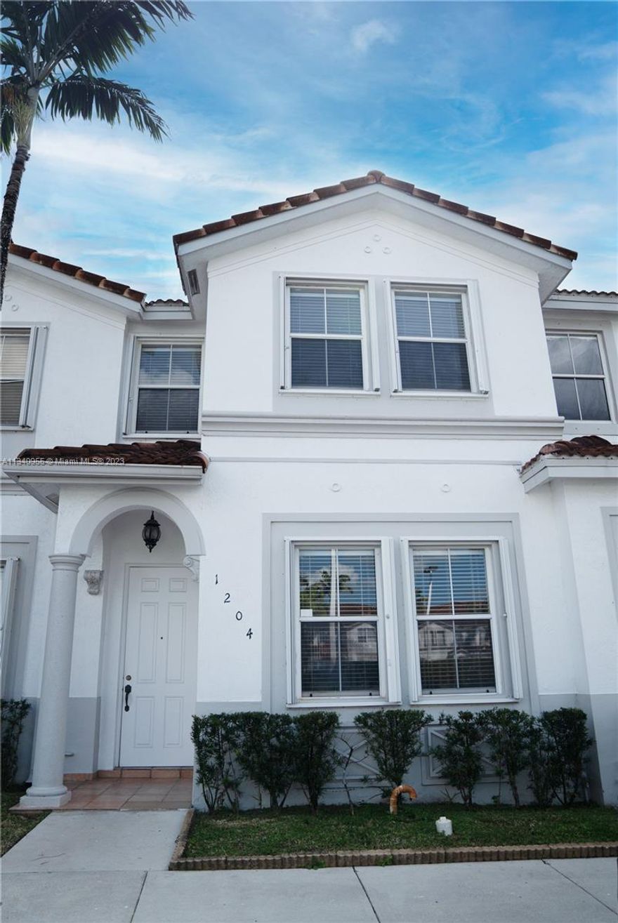 Great unit in mint condition. Tile and laminated floors through out unit, Nice Patio for entertainment  2 Stories in a secure gated community.  Stanley Steel appliances, Close to Miami Airport, Banks, Supermarkets, Restaurants. Lot of parking spaces for visitors.