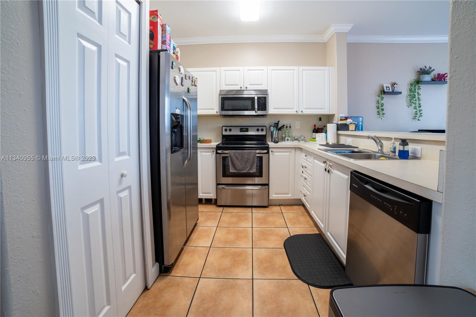 COSTA LINDA CONDO - Residential Lease