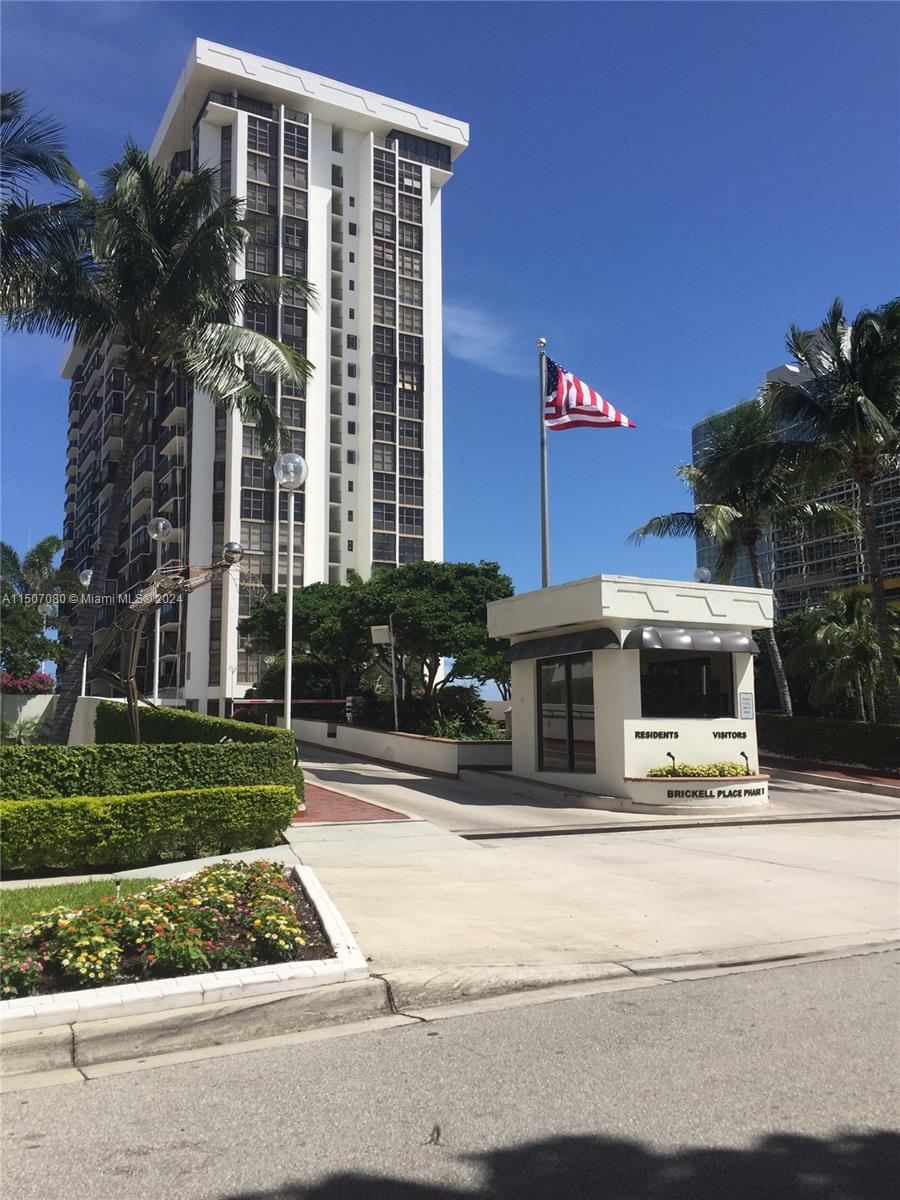 BRICKELL PLACE PHASE II C - Residential