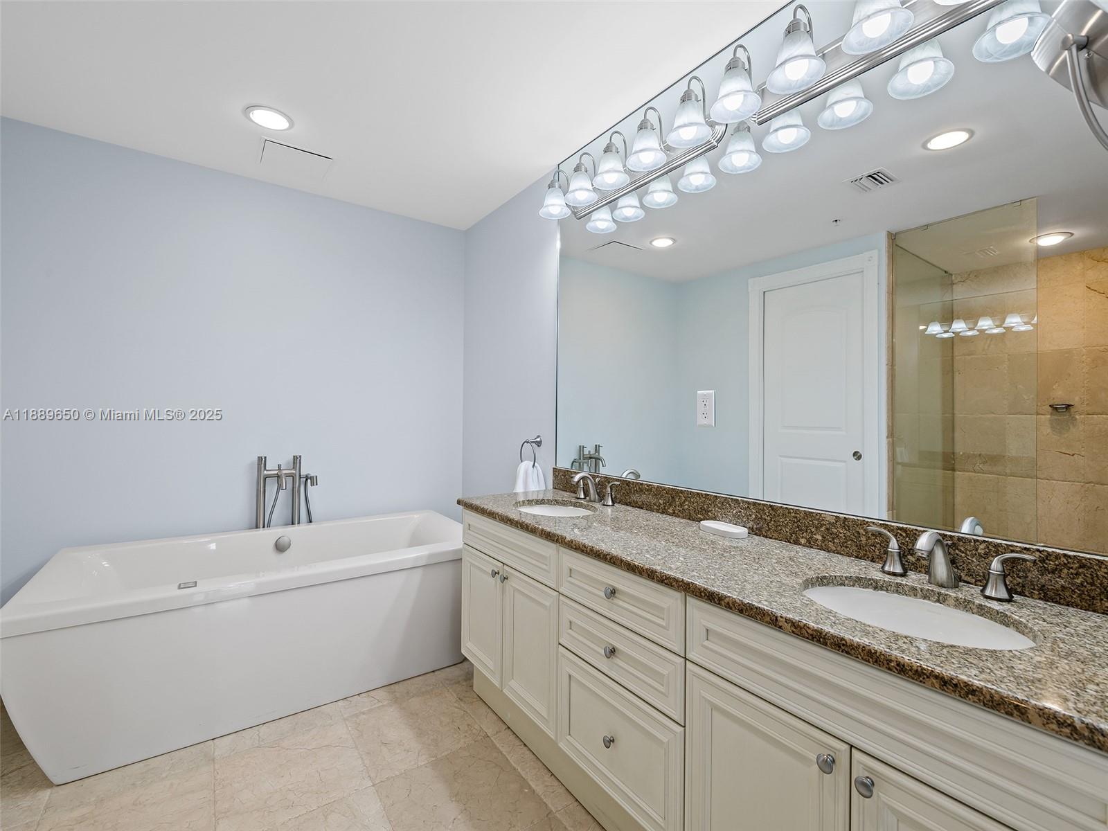 HEMINGWAY LANDINGS CONDO - Residential