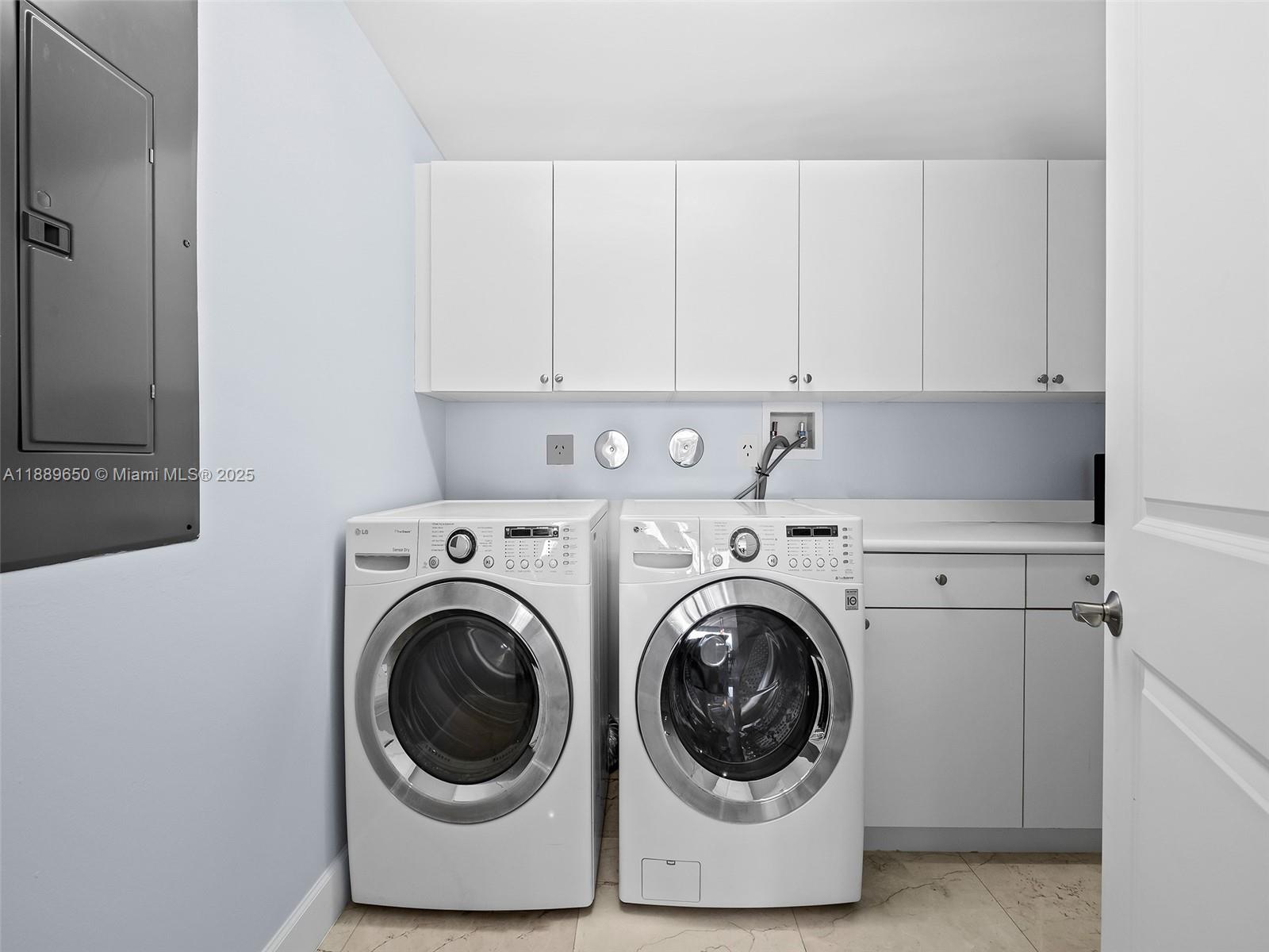 HEMINGWAY LANDINGS CONDO - Residential