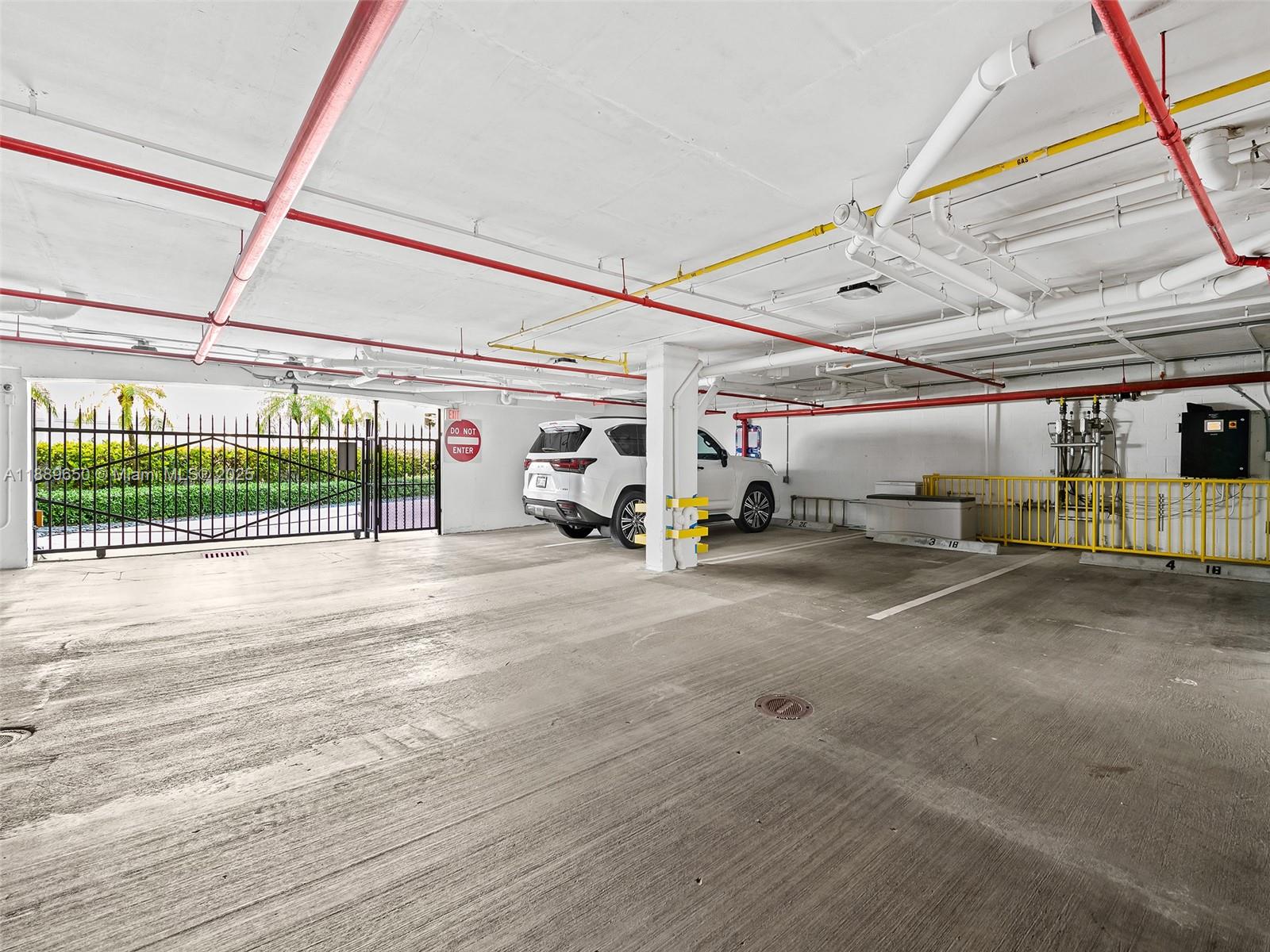 HEMINGWAY LANDINGS CONDO - Residential