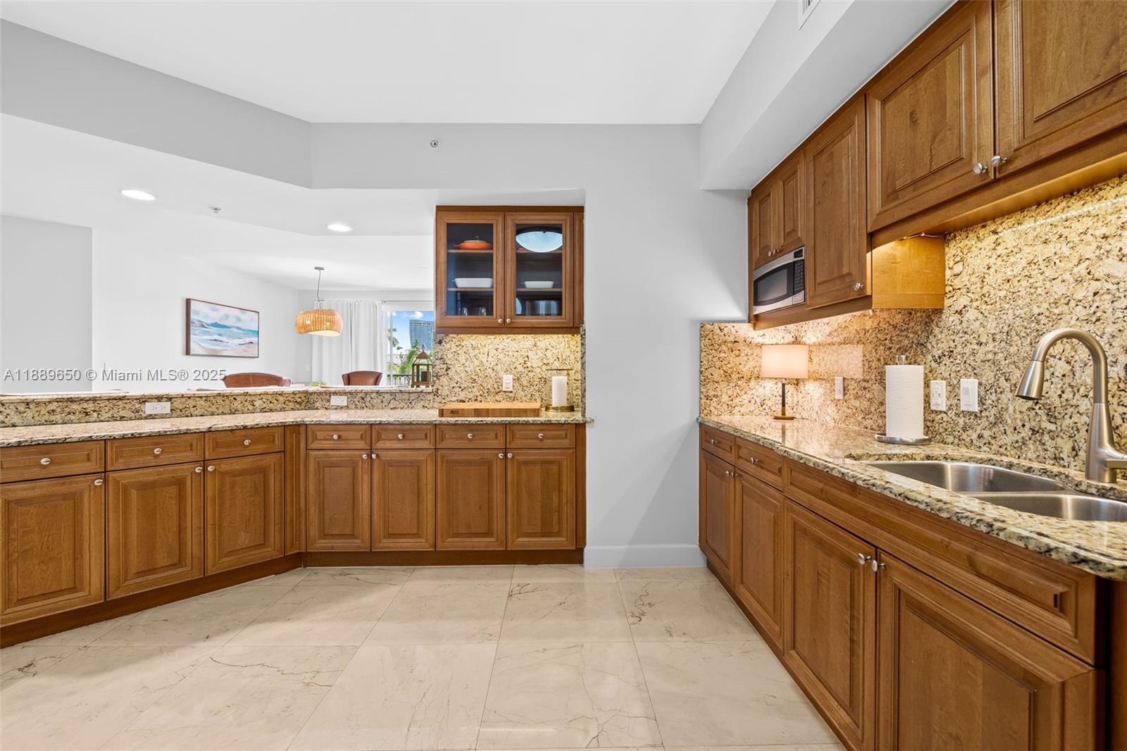 HEMINGWAY LANDINGS CONDO - Residential