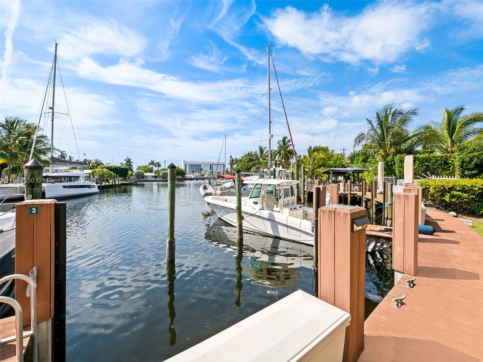 HEMINGWAY LANDINGS CONDO - Residential