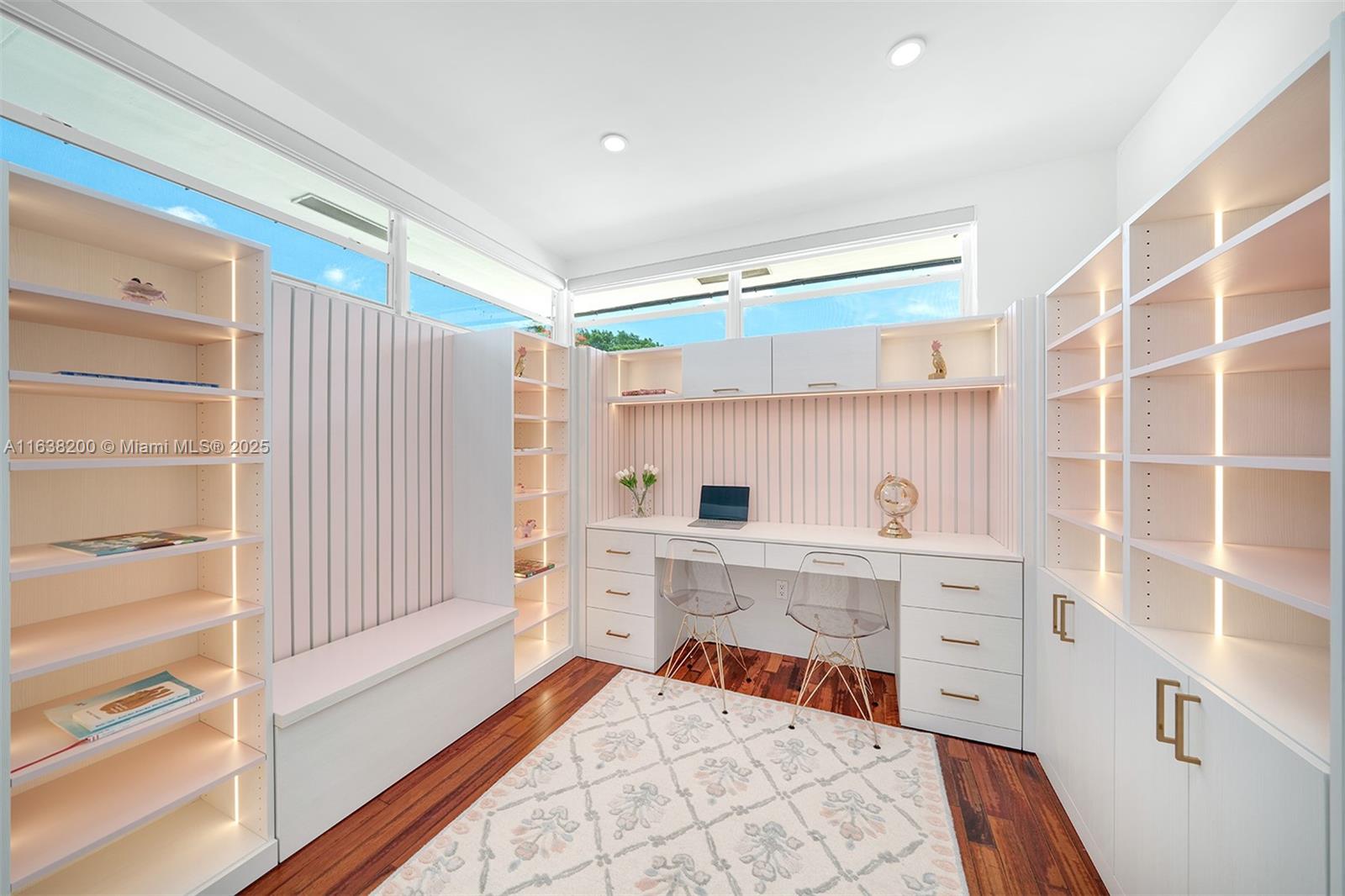 MARIEL GROVE VIEW - Residential