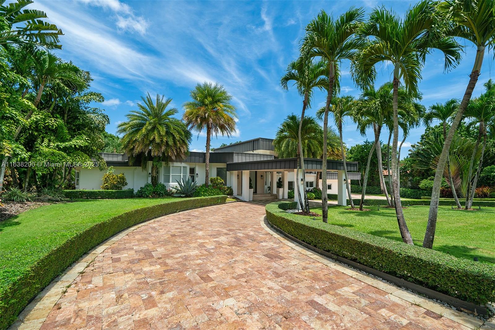 MARIEL GROVE VIEW - Residential
