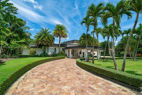 A home in Pinecrest