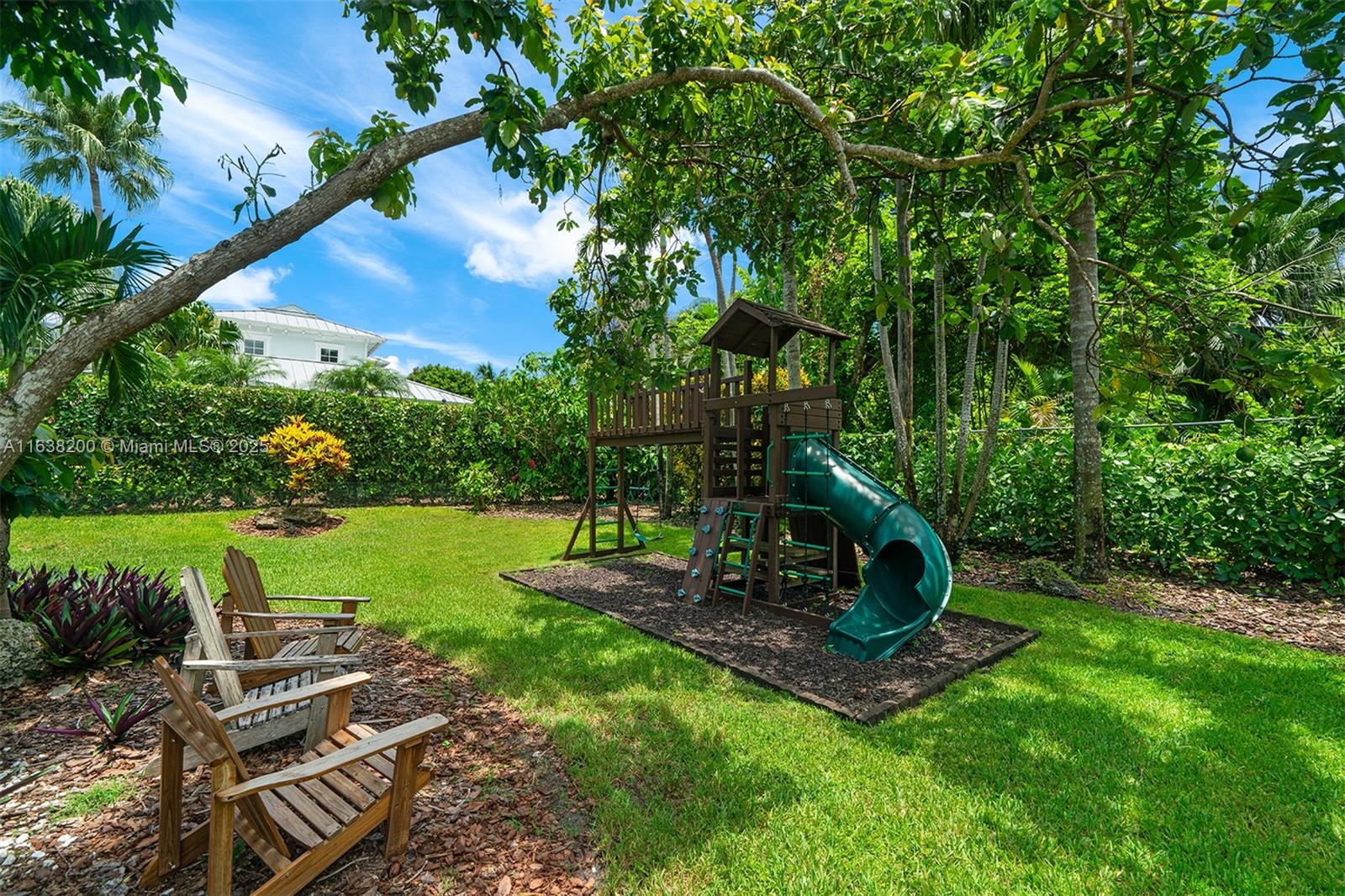 MARIEL GROVE VIEW - Residential