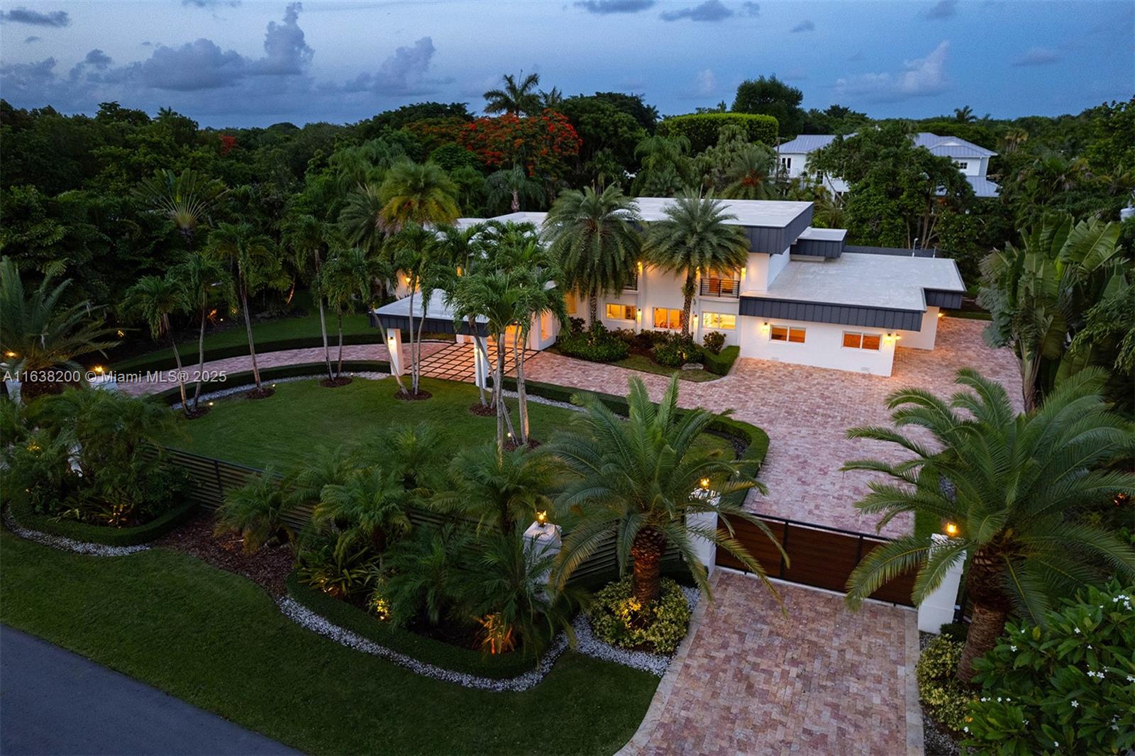 MARIEL GROVE VIEW - Residential