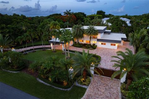 A home in Pinecrest