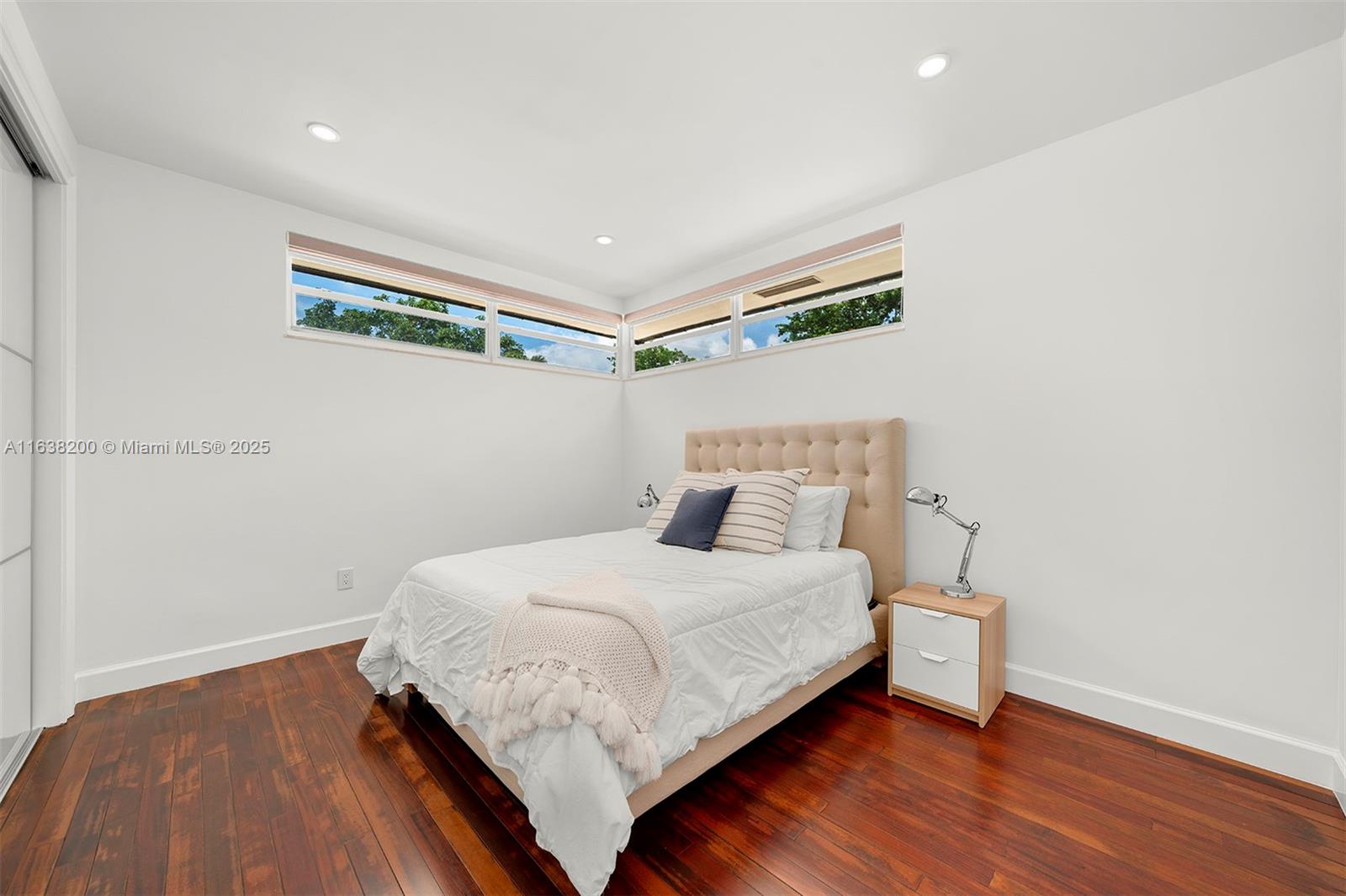 MARIEL GROVE VIEW - Residential