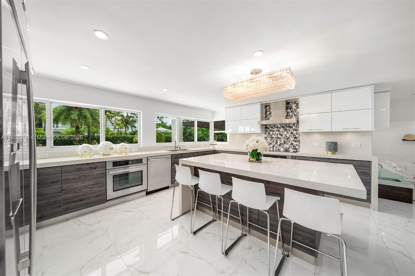 MARIEL GROVE VIEW - Residential
