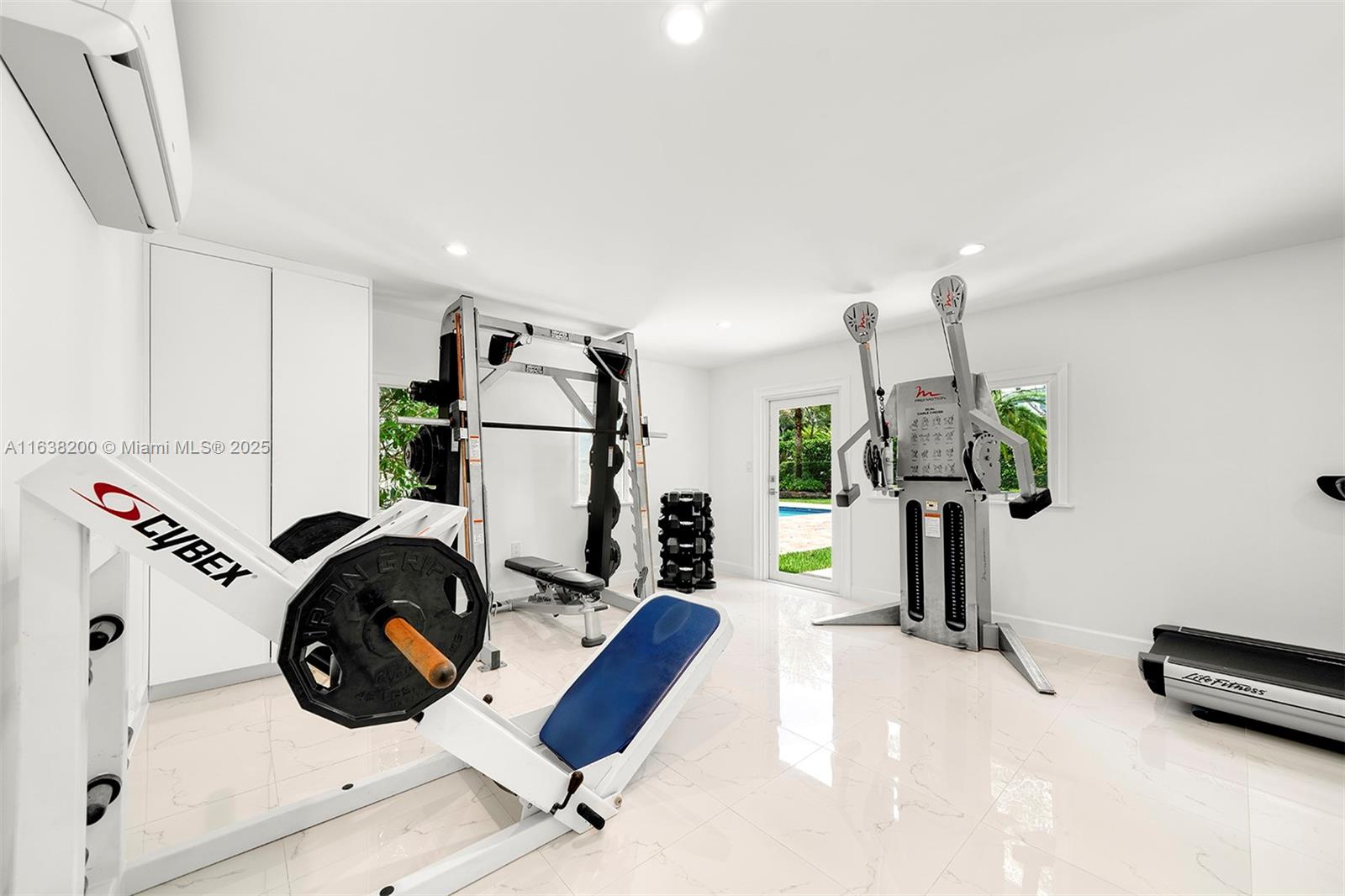 MARIEL GROVE VIEW - Residential