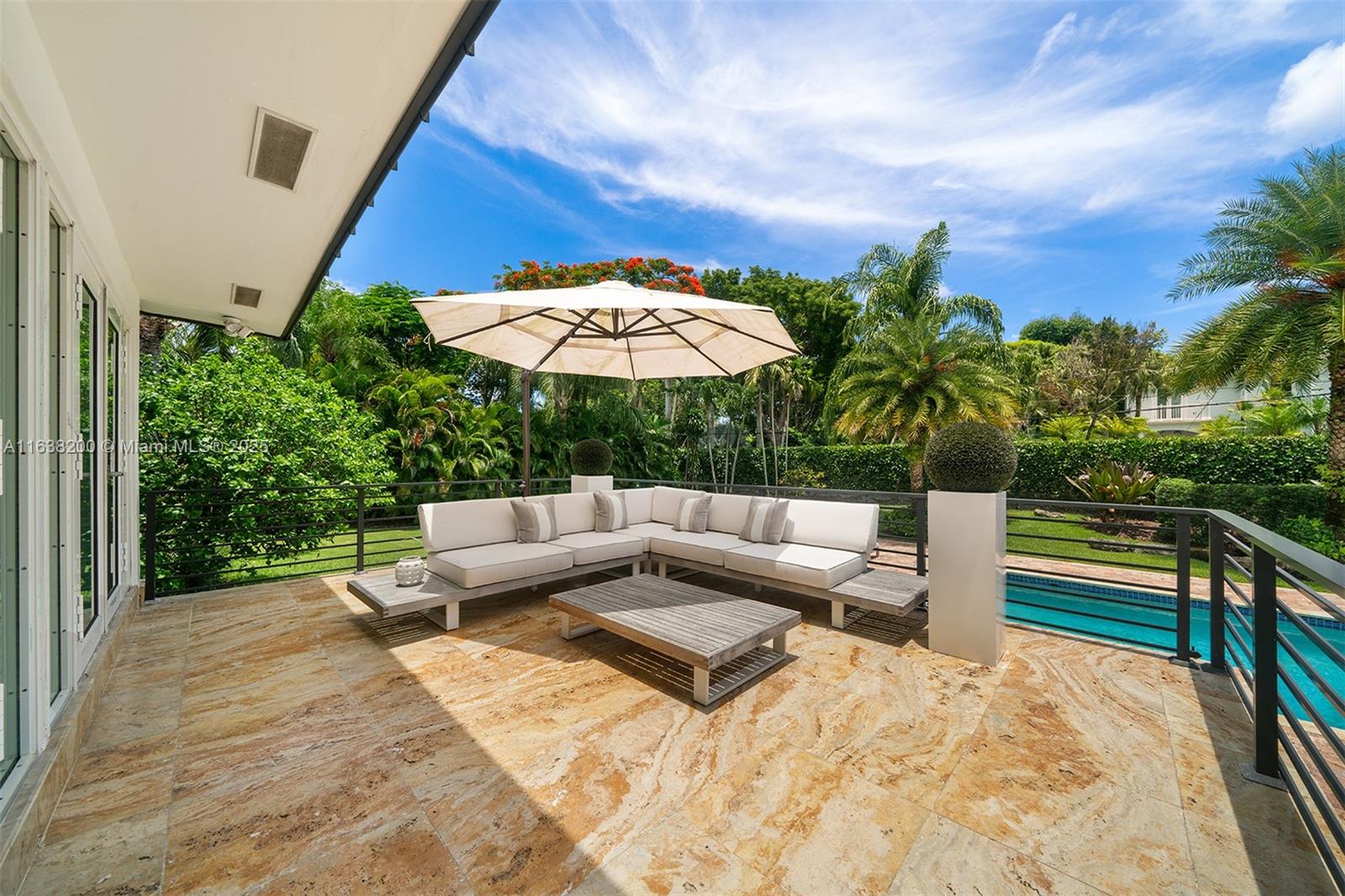 MARIEL GROVE VIEW - Residential