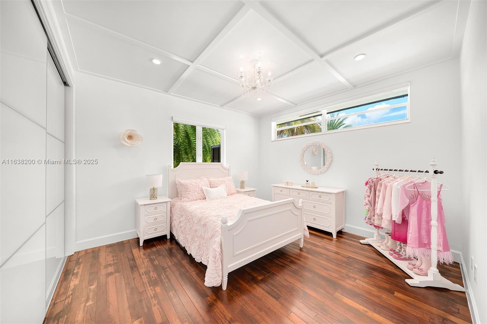 MARIEL GROVE VIEW - Residential