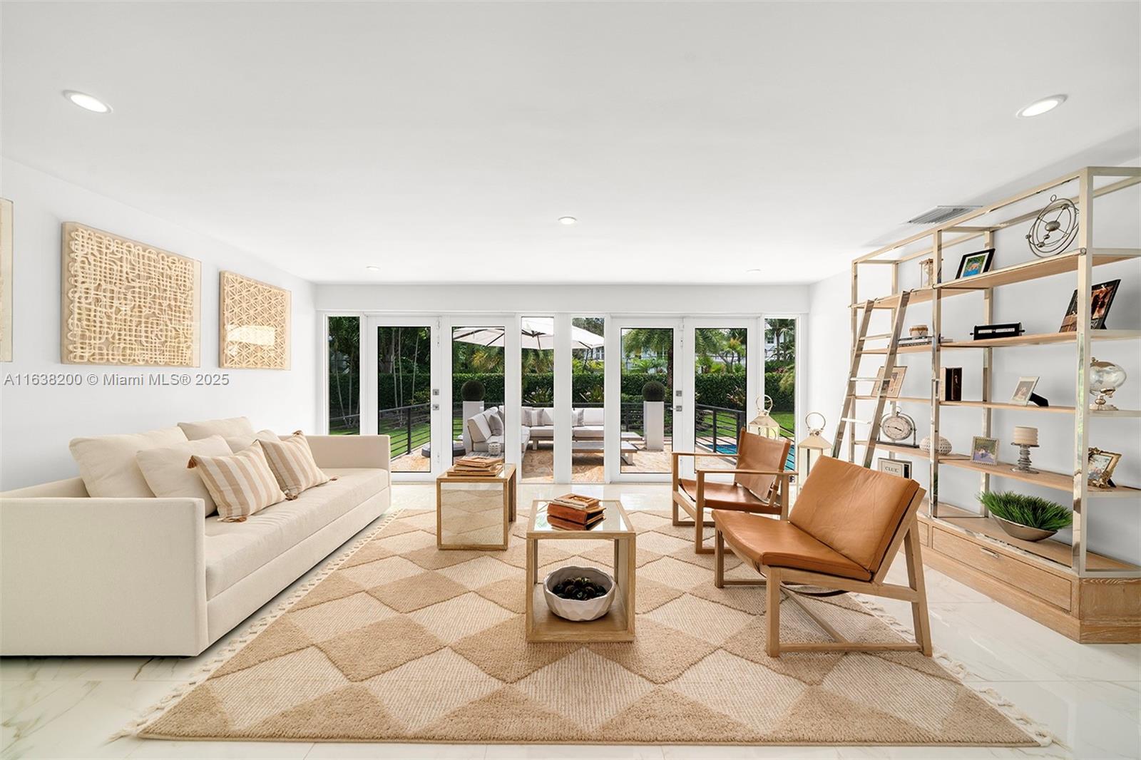 MARIEL GROVE VIEW - Residential