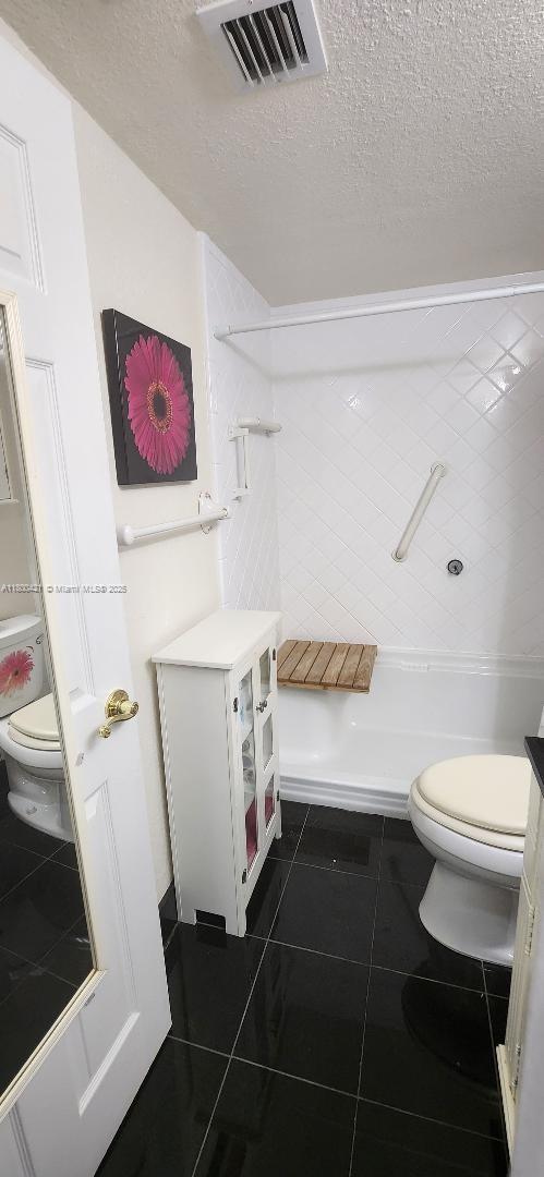 WAVE CONDO - Residential