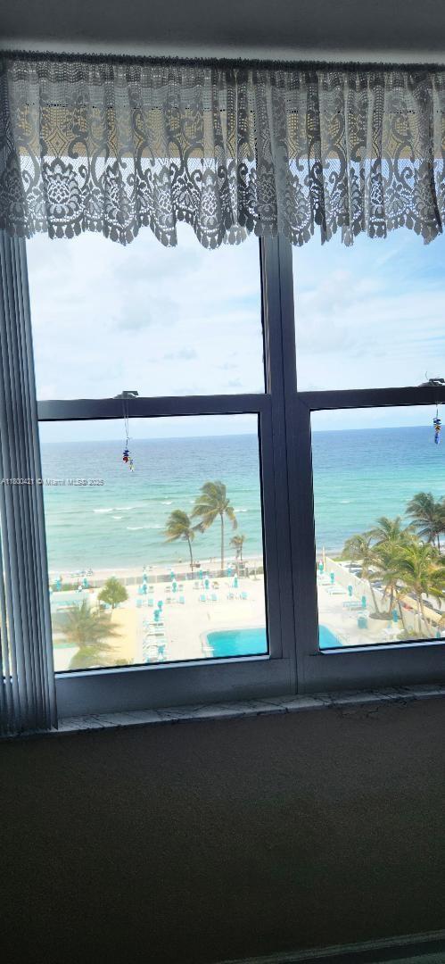 WAVE CONDO - Residential