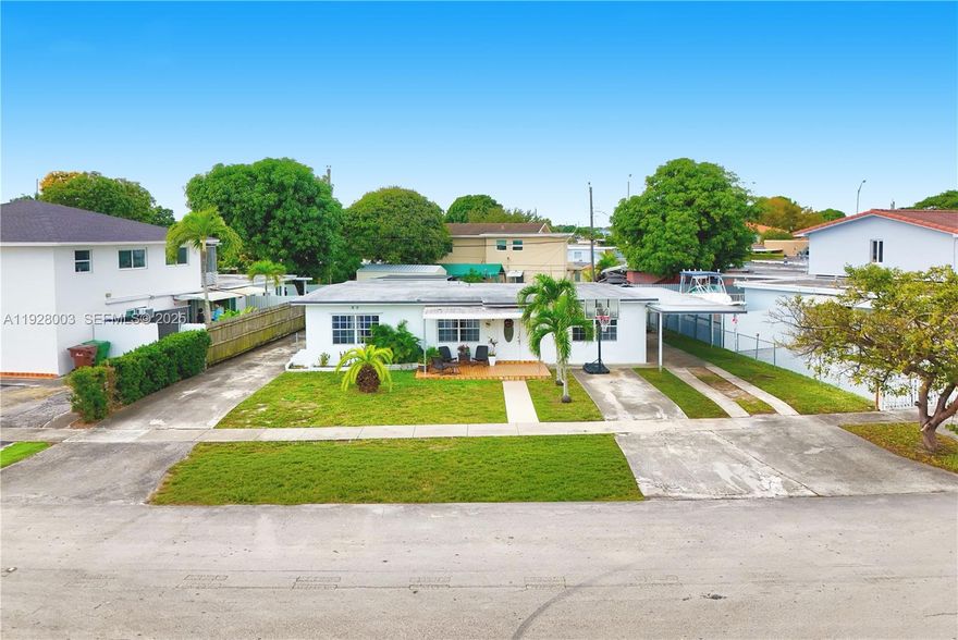 This Centrally locate beautiful home with 3 bedroom /1 bath and in addition a guest/in law 1bedroom/1 bath.  Great size backyard. Tenant occupied.