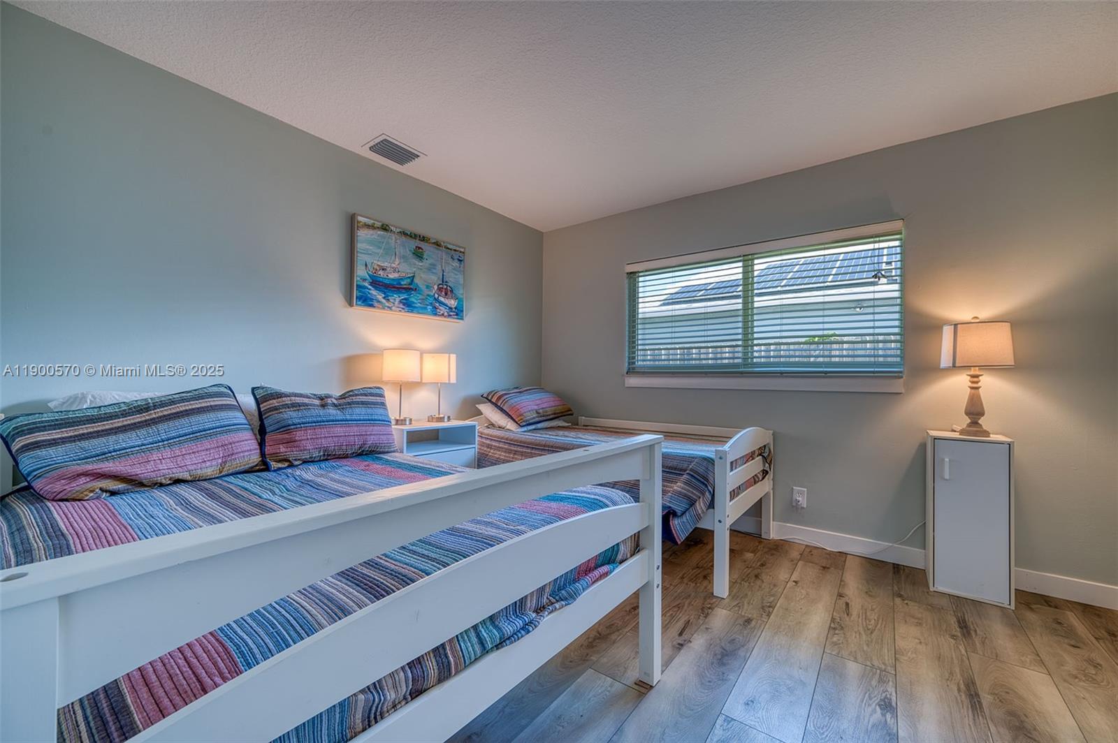 YACHTMANS COVE - Residential