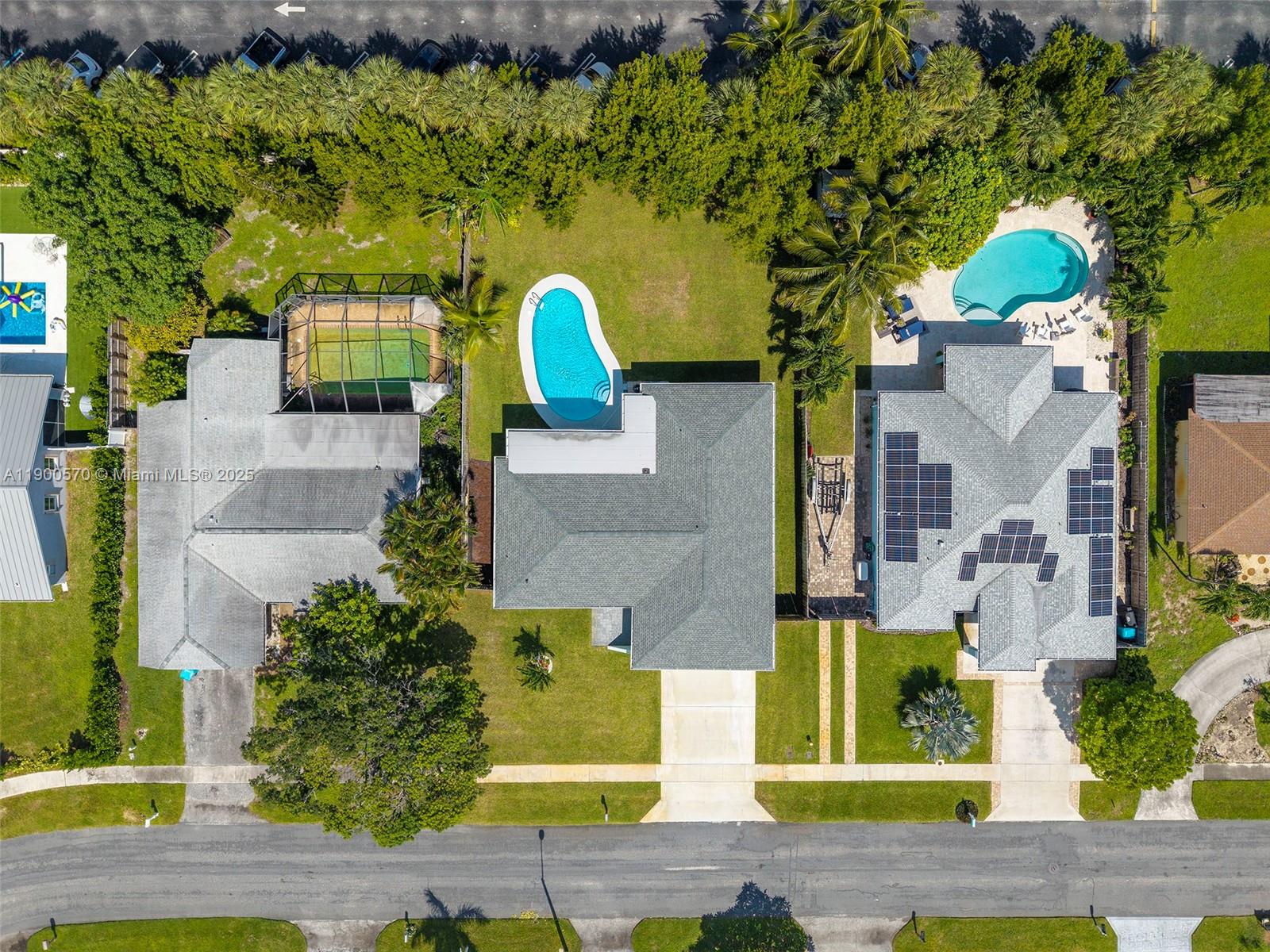 YACHTMANS COVE - Residential