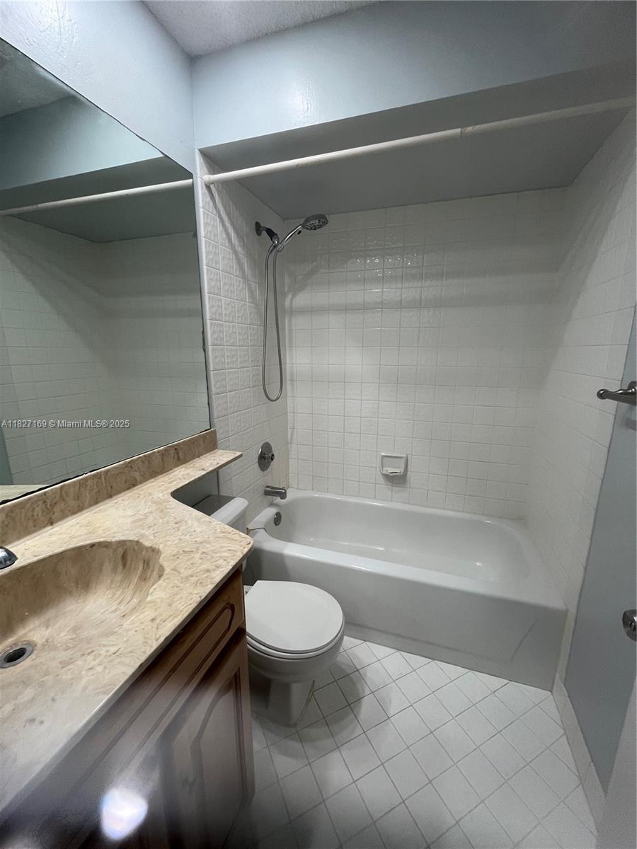 VILLA HOMES AT THE MOORS - Residential